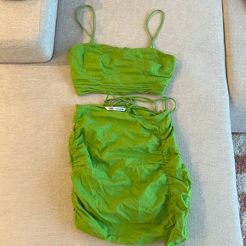 Zara green set size M